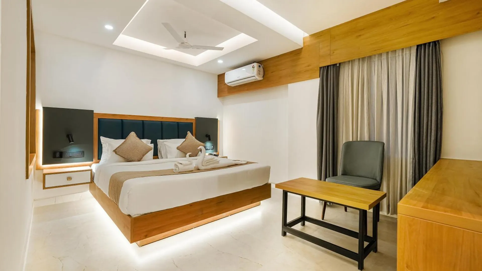 Aurora Hotels And Resorts Pulickamaly